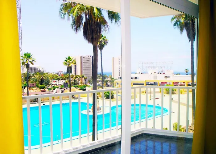 In Torres De Yomely Complex Apartment Playa de las Americas (Tenerife)